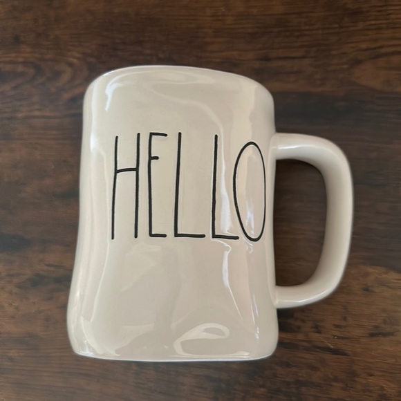 Rae Dunn Hello Mug - Picture 1 of 2